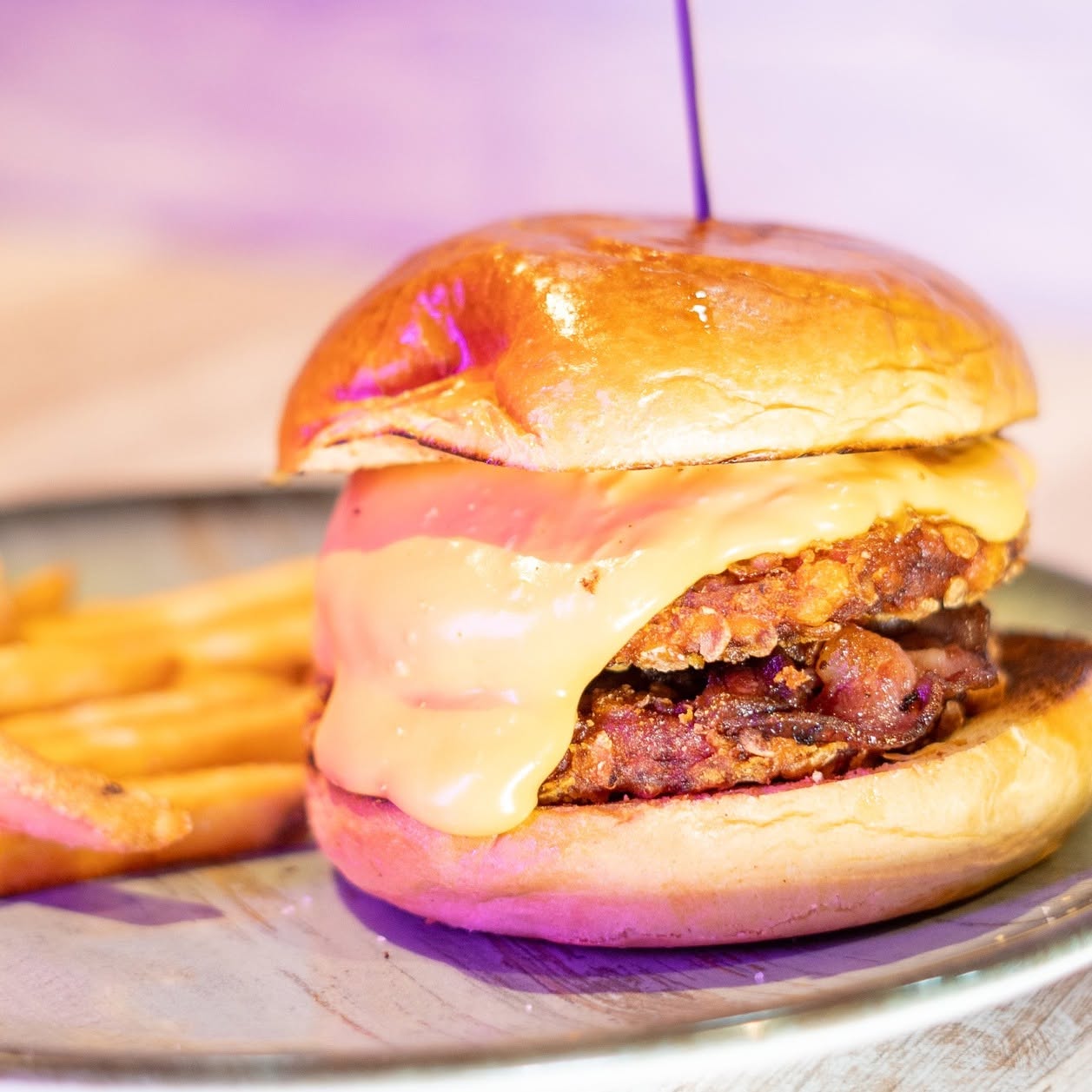 STREET FOOD BURGUER – SEPTIEMBRE SABE A VUELTA A LA RUTINA STREET FOOD BURGUER – SEPTIEMBRE SABE A VUELTA A LA RUTINA