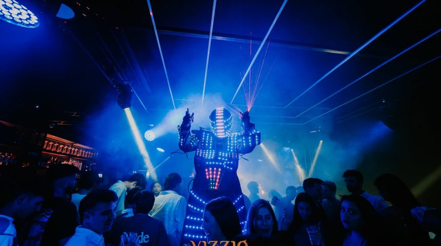 VIZZIO CLUB SEVILLA – SEPTIEMBRE ES PARA VOLVER A SALIR
